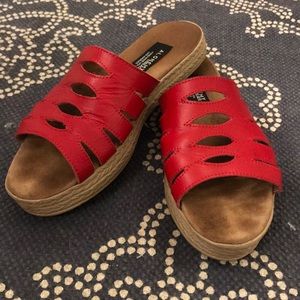 Low platform sandals